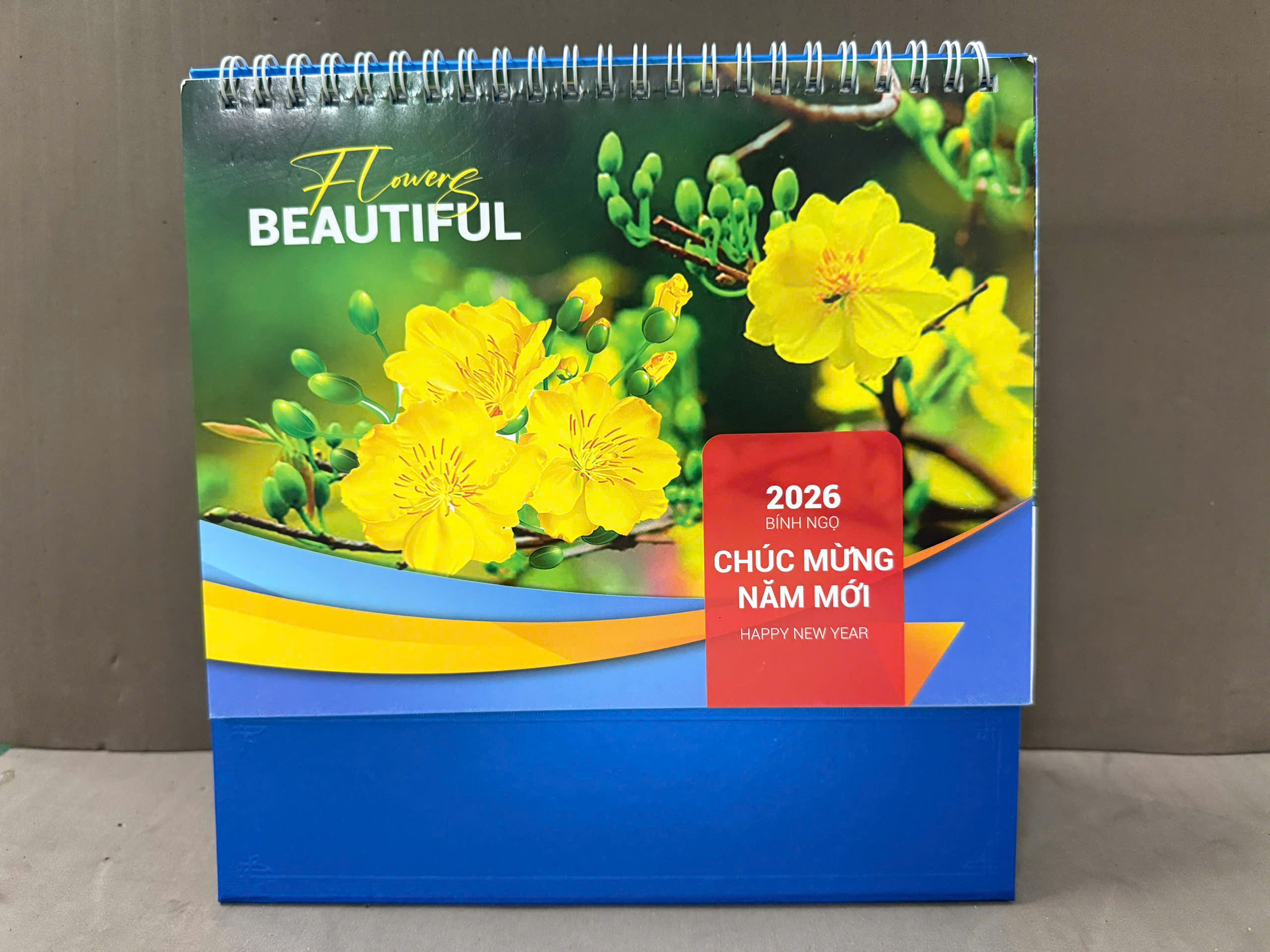 Mẫu lịch chữ A_Mai vàng sắc xuân